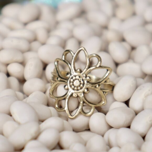 Floral Mandala Ring | Dainty Boho Design - Picture 5 of 6